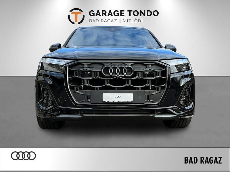 Gebraucht Audi SQ7 Ambiente 507 PS (372 kW) 2024 Schwarz SUV