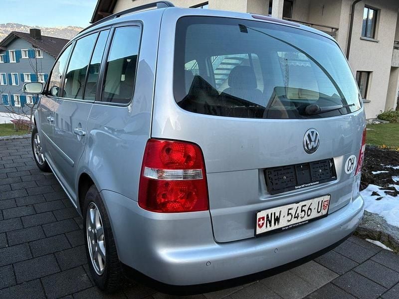 Gebraucht VW Touran Trendline 140 PS (102 kW) 2006 Van / Kleinbus