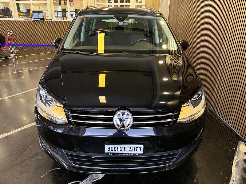 Gebraucht VW Sharan Comfortline 150 PS (110 kW) 2019 Van / Kleinbus