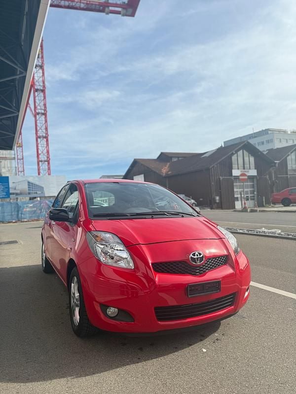 Gebraucht Toyota Yaris Luna 99 PS (72 kW) 2011 Kleinwagen