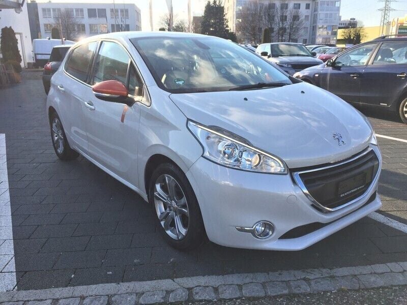 Gebraucht Peugeot 208 Roland Garros 82 PS (60 kW) 2015 Kleinwagen
