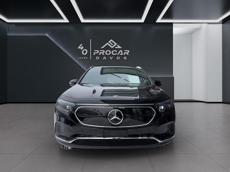 Gebraucht Mercedes EQA300 Progressive 167 kW (228 PS) 2021 Schwarz SUV