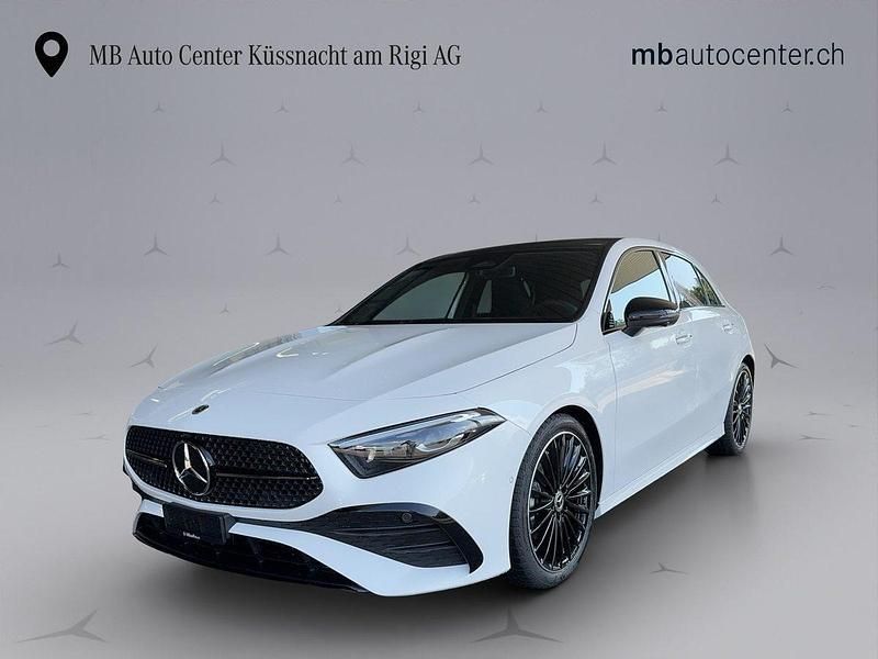 Weiss Gebraucht 2023 Mercedes A250 AMG line Limousine | CHF 39’900 (Fairer Preis) - Bild 1/4