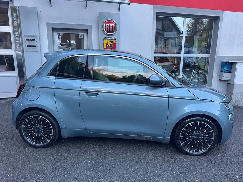 Gebraucht 2021 Fiat 500e La Prima Kleinwagen | CHF 19’900 (Fairer Preis) - Bild 1/4