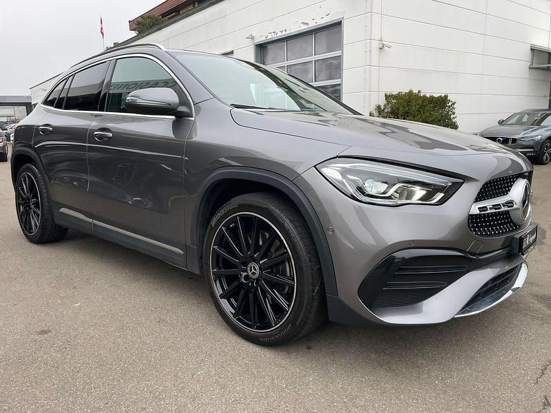 Gebraucht Mercedes GLA250 AMG line 224 PS (164 kW) 2020 SUV