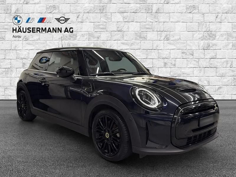 Gebraucht Mini Cooper SE 135 kW (184 PS) 2025 Schwarz Kleinwagen