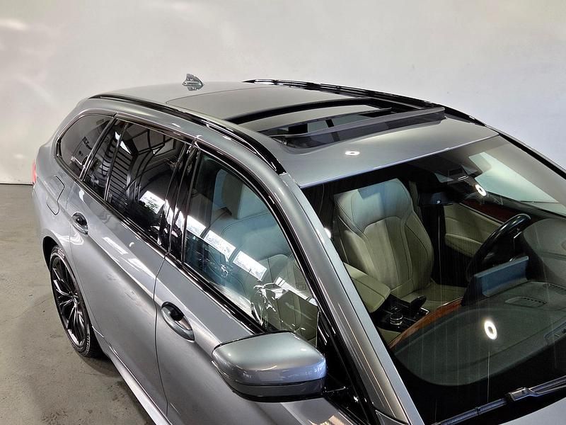 Gebraucht BMW 530 M Sport 265 PS (194 kW) 2020 Kombi