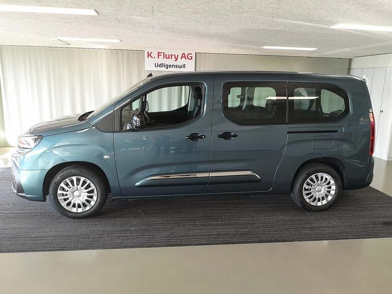 Neu Toyota Proace Verso City 100 kW (136 PS) 2025 Blau Kombi