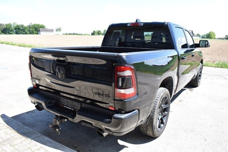 Gebraucht Dodge Ram 394 PS (289 kW) 2021 Schwarz Abholung