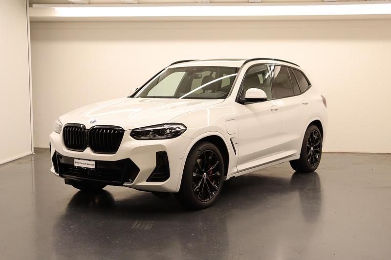 Weiss Gebraucht 2022 BMW X3 Performance SUV | CHF 45’900 (Etwas zu teuer) - Bild 1/4