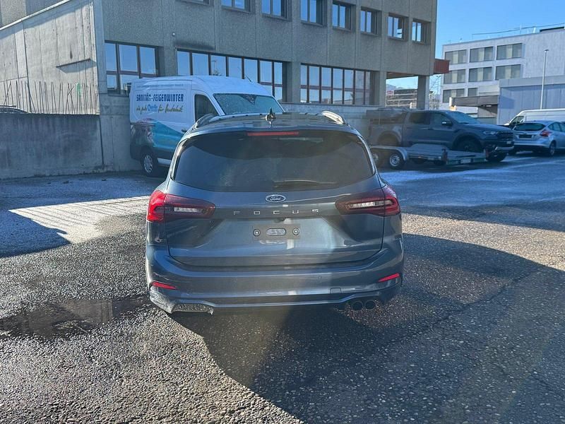 Gebraucht Ford Focus ST-Line X 125 PS (91 kW) 2023 Blau Kombi