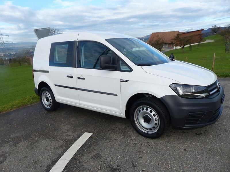 Weiss Gebraucht 2018 VW Caddy Van / Kleinbus | CHF 13’800 (Guter Preis) - Bild 1/4