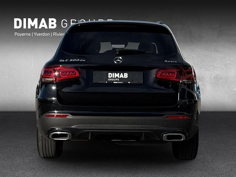 Gebraucht Mercedes GLC300e AMG line 306 PS (225 kW) 2021