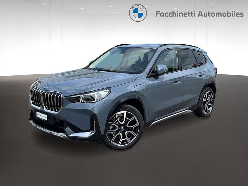 Grau Gebraucht 2025 BMW X1 xLine SUV | CHF 58’990 - Bild 1/4