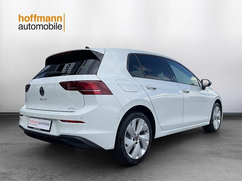 Neu VW Golf VIII United 115 PS (84 kW) 2025 Grau Limousine