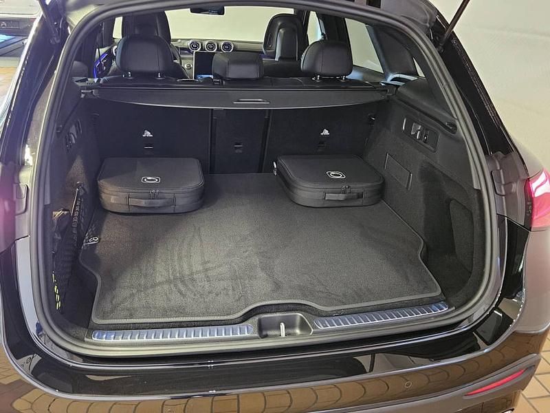 Neu Mercedes GLC300e AMG line 333 PS (244 kW) 2025 Schwarz SUV