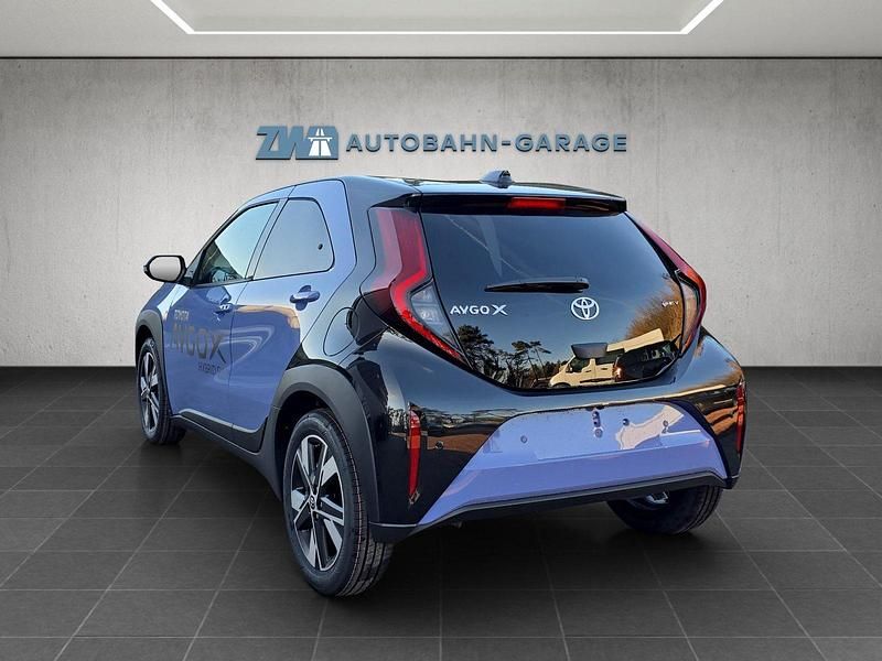 Neu Toyota Aygo X Trend 116 PS (85 kW) 2025 Violett SUV