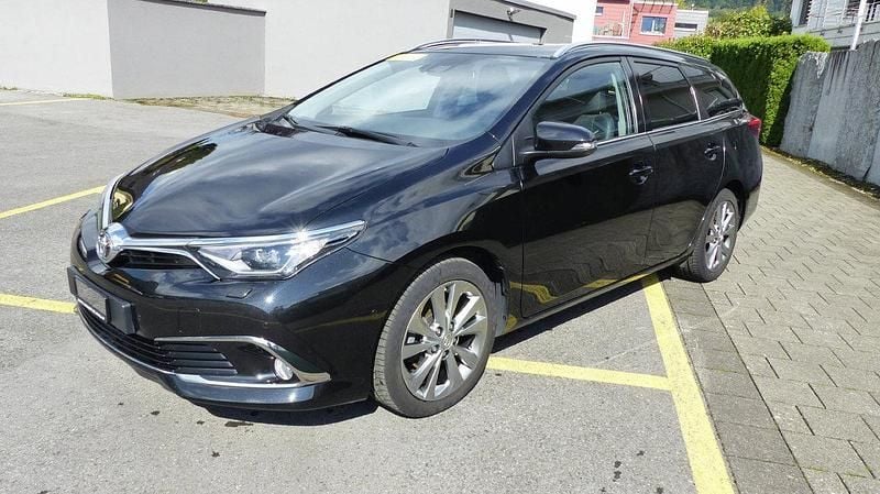 Gebraucht 2018 Toyota Auris Touring Sports Premium Kombi | CHF 14’500 (Fairer Preis) - Bild 1/4