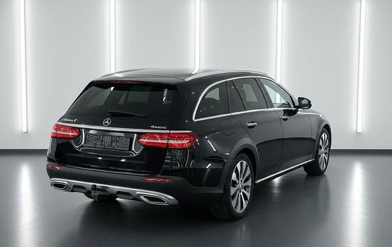 Gebraucht Mercedes E220 All-Terrain Avantgarde 194 PS (142 kW) 2017 Kombi