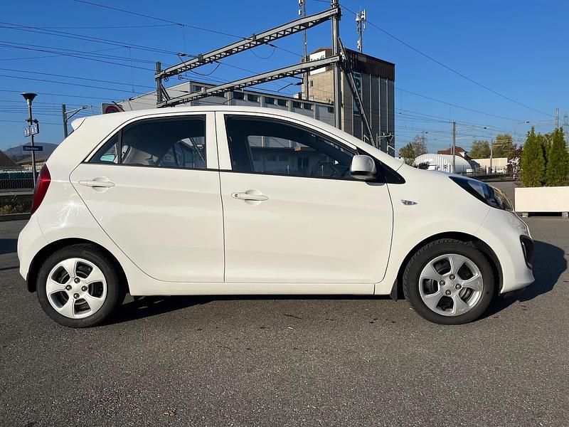 Gebraucht Kia Picanto 69 PS (50 kW) 2012 Weiss Kleinwagen