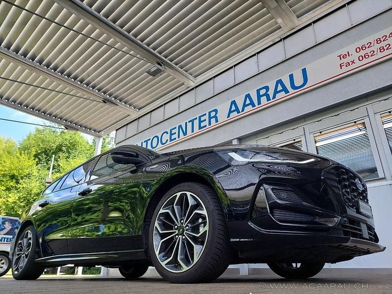 Gebraucht Ford Focus ST-Line X 155 PS (114 kW) 2023 Limousine