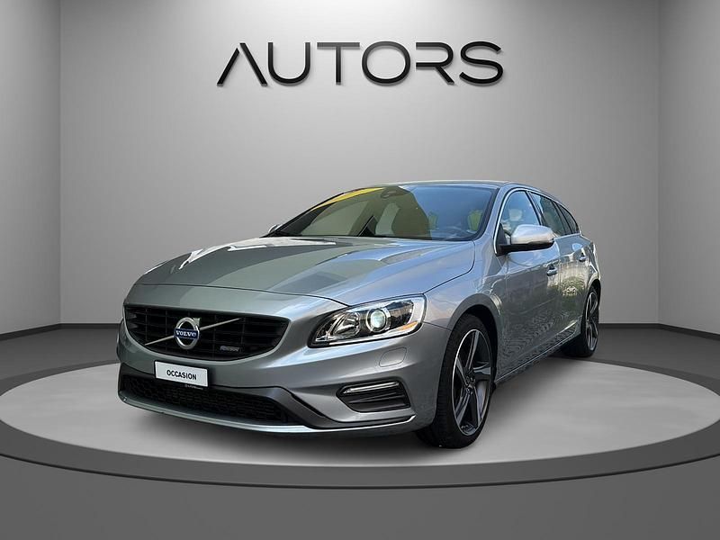 Gebraucht 2015 Volvo V60 R-Design Kinetic Kombi | CHF 17’900 (Etwas zu teuer) - Bild 1/4