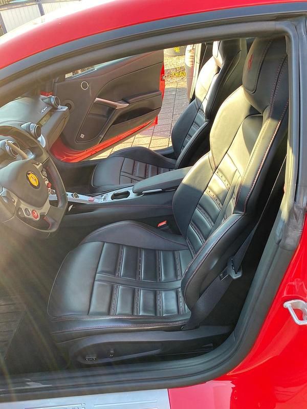 Gebraucht Ferrari F12 736 PS (541 kW) 2015 Coupé