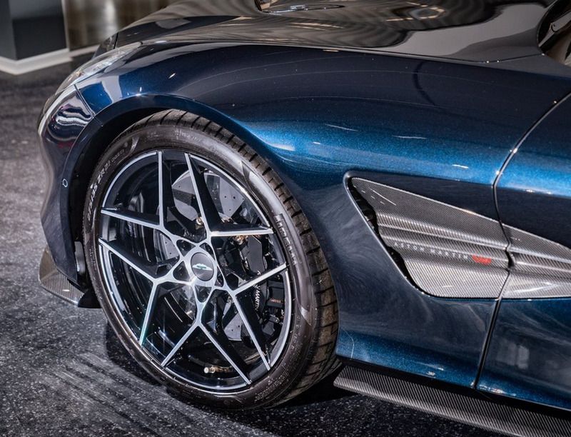 Neu Aston Martin Vanquish 835 PS (614 kW) 2025 Coupé