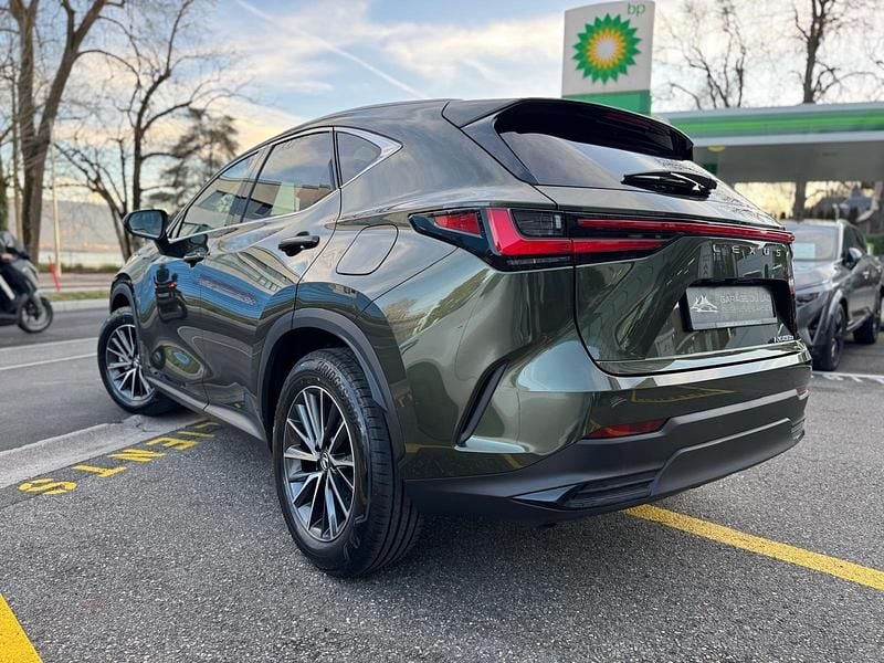 Neu Lexus NX450h+ E-FOUR 309 PS (227 kW) 2025 SUV