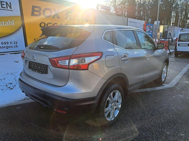 Gebraucht Nissan Qashqai Acenta 115 PS (84 kW) 2015 SUV