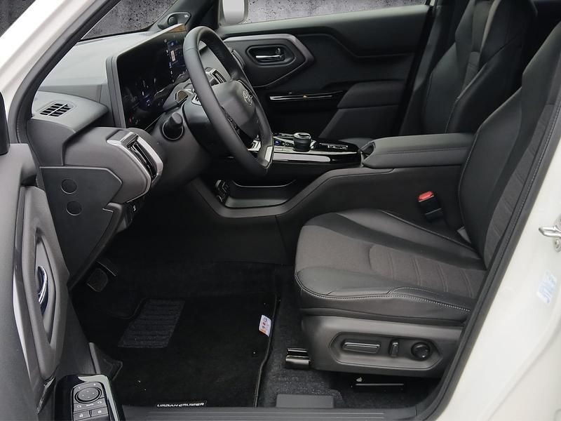 Neu Toyota Urban Cruiser Premium 135 kW (184 PS) 2025 Weiss SUV