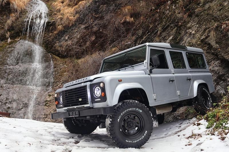 Gebraucht Land Rover Defender 122 PS (89 kW) 2011