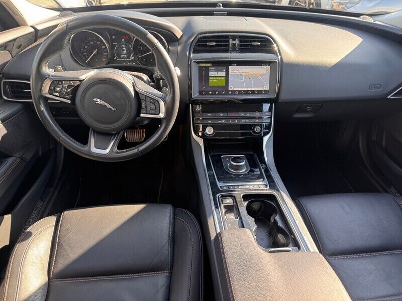 Gebraucht Jaguar XE Pure 250 PS (183 kW) 2019 Limousine