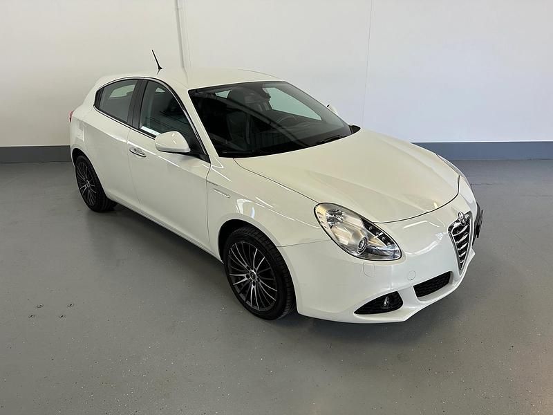 Gebraucht 2012 Alfa Romeo Giulietta Distinctive Kleinwagen | CHF 7’900 (Fairer Preis) - Bild 1/4