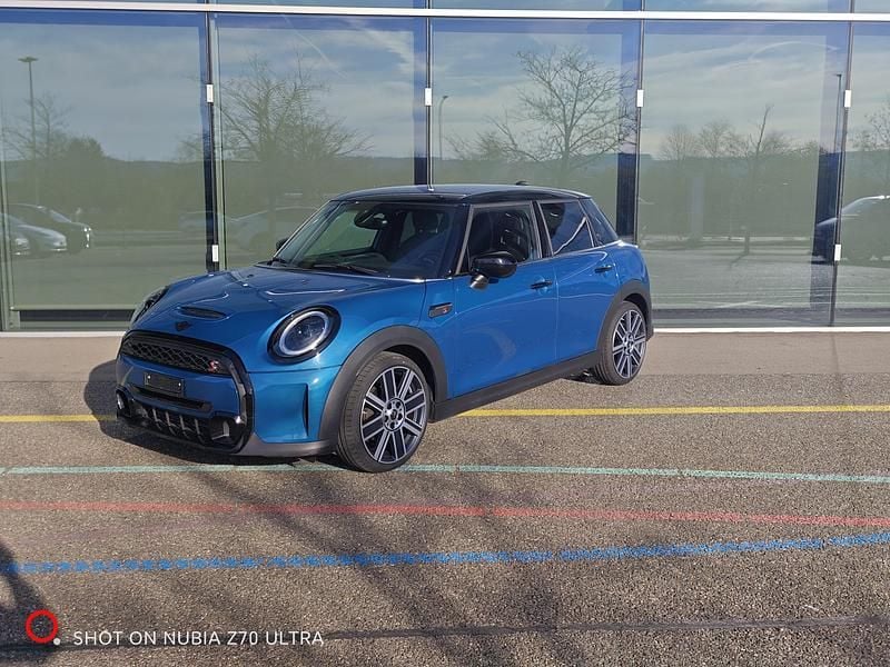 Gebraucht 2022 Mini Cooper S Sport Kleinwagen | CHF 19’900 (Fairer Preis) - Bild 1/4