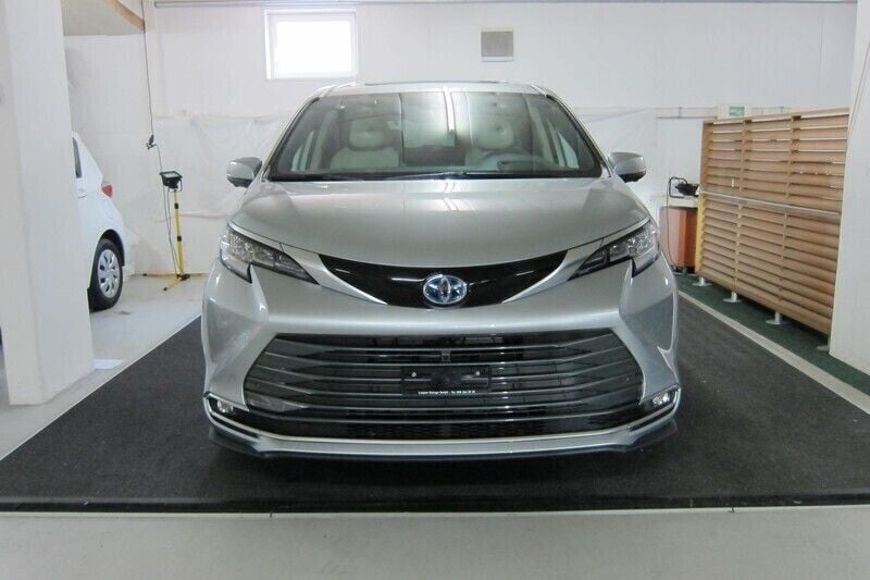 Gebraucht 2024 Toyota Sienna Platinum Van / Kleinbus | CHF 87’900 - Bild 1/4