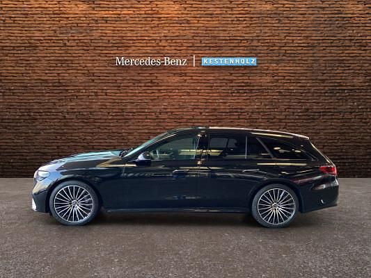 Gebraucht Mercedes E200 204 PS (150 kW) 2025 Schwarz Kombi