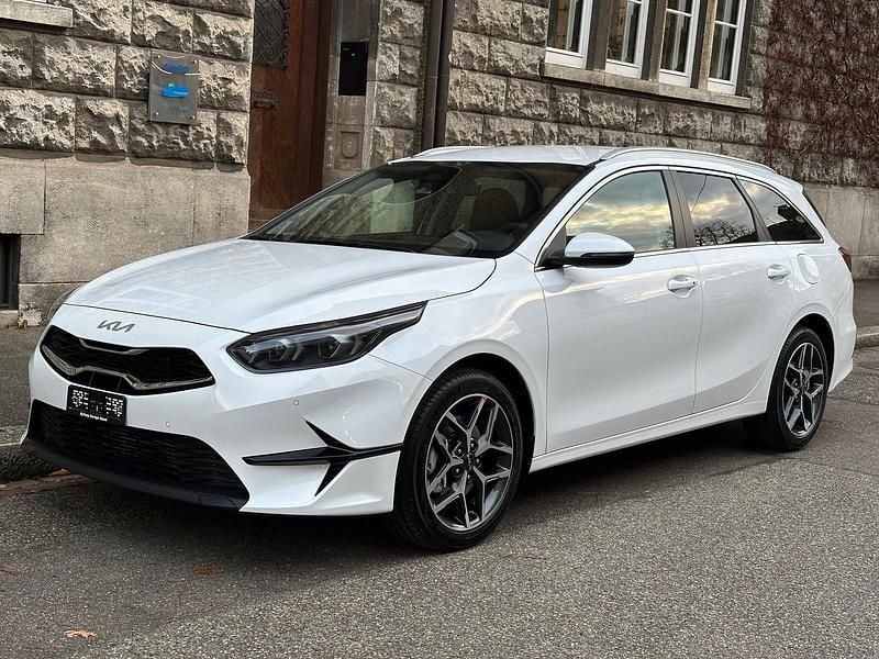 Weiss Neu 2026 Kia Ceed Sportswagon Kombi | CHF 32’350 (Fairer Preis) - Bild 1/4