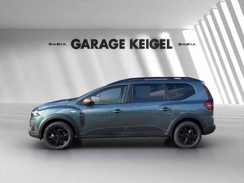Neu Dacia Jogger Extreme 141 PS (103 kW) 2025 Grau Van / Kleinbus
