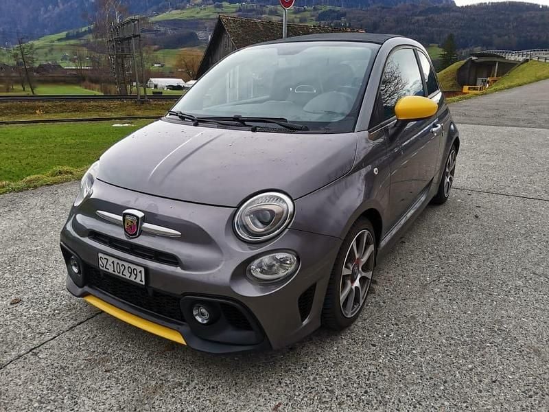 Grau Gebraucht 2018 Fiat 500 Abarth Limousine | CHF 20’900 - Bild 1/4