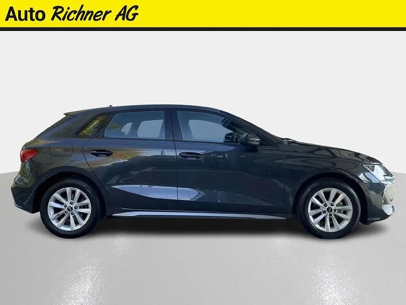 Gebraucht Audi A3 Sportback e-tron 150 PS (110 kW) 2025 Gray Kleinwagen