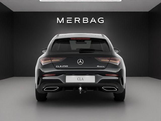 Gebraucht Mercedes CLA250e Shooting Brake 224 PS (164 kW) 2024 Schwarz Kombi