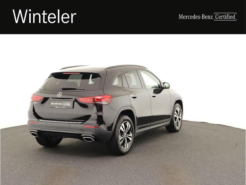 Gebraucht Mercedes GLA200 163 PS (119 kW) 2023 Schwarz SUV