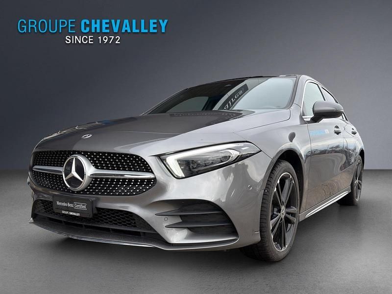 Gebraucht Mercedes A250 AMG line 217 PS (159 kW) 2021 Grau Limousine
