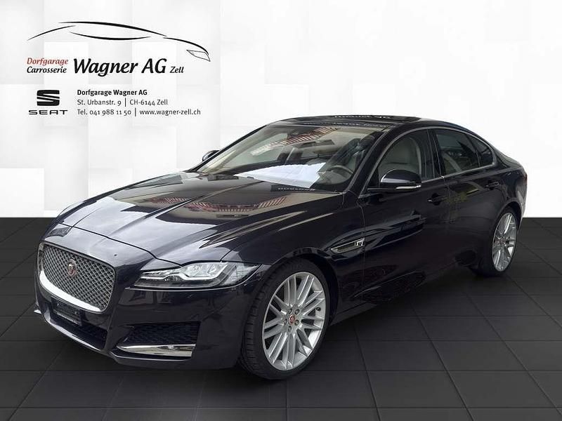 Gebraucht 2017 Jaguar XF Portfolio Limousine | CHF 19’300 - Bild 1/4