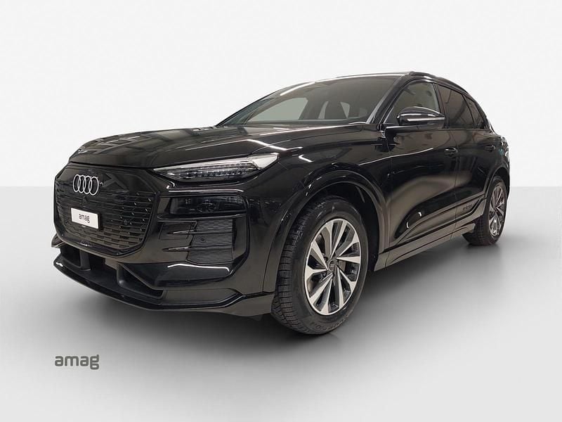 Mythosschwarz metallic Gebraucht 2025 Audi Q6 e-tron Ambiente SUV | CHF 68’990 (Guter Preis) - Bild 1/4