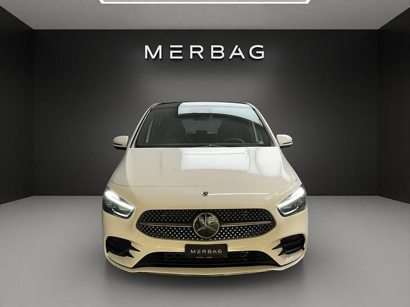 Gebraucht Mercedes B220 190 PS (139 kW) 2024 Weiss Van / Kleinbus