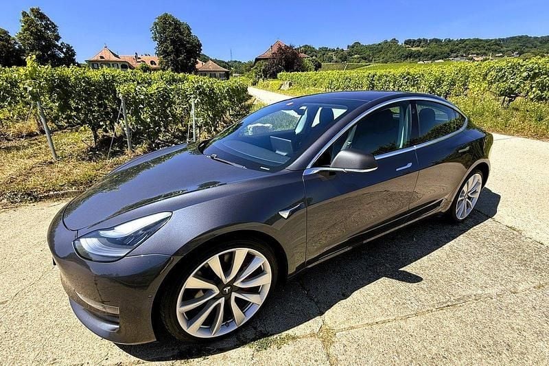 Gebraucht Tesla Model 3 Long Range AWD 355 kW (483 PS) 2019 Limousine