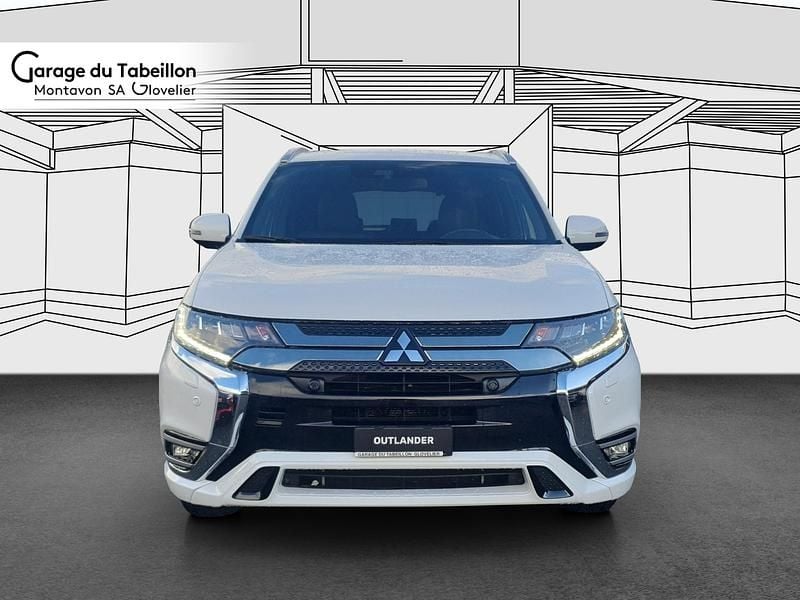 Gebraucht Mitsubishi Outlander P-HEV 224 PS (164 kW) 2019 Weiss SUV