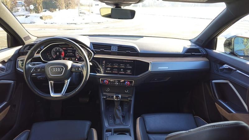 Gebraucht Audi Q3 Sportback Attraction 200 PS (147 kW) 2021 SUV